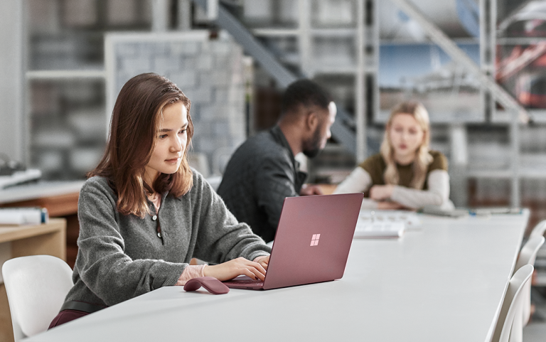 Win18 Win18_Surface_Laptop_Creativity_0127_RGB – Microsoft Pulse
