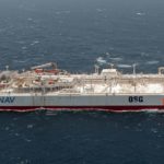 een groot schip in een watermassa