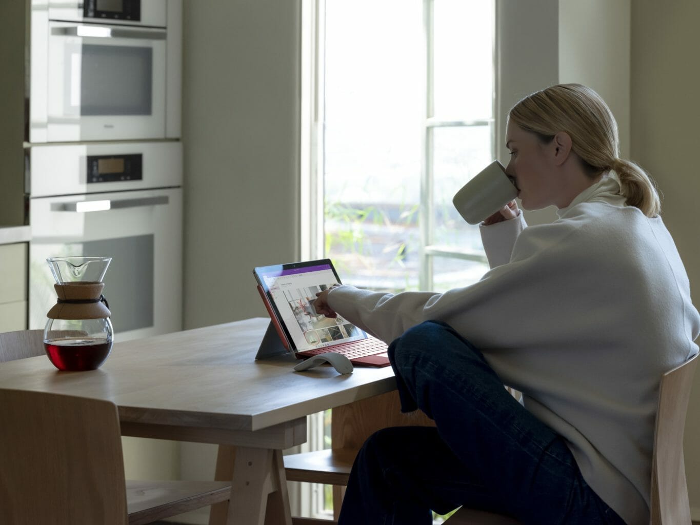 een vrouwenzitting op een lijst