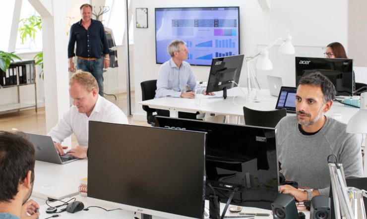 kontor med mennesker