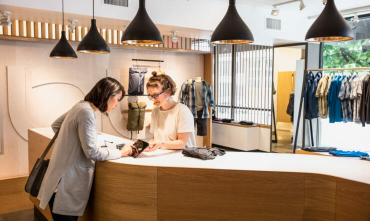 Tres formas de apoyar a los trabajadores de primera línea en un mundo híbrido