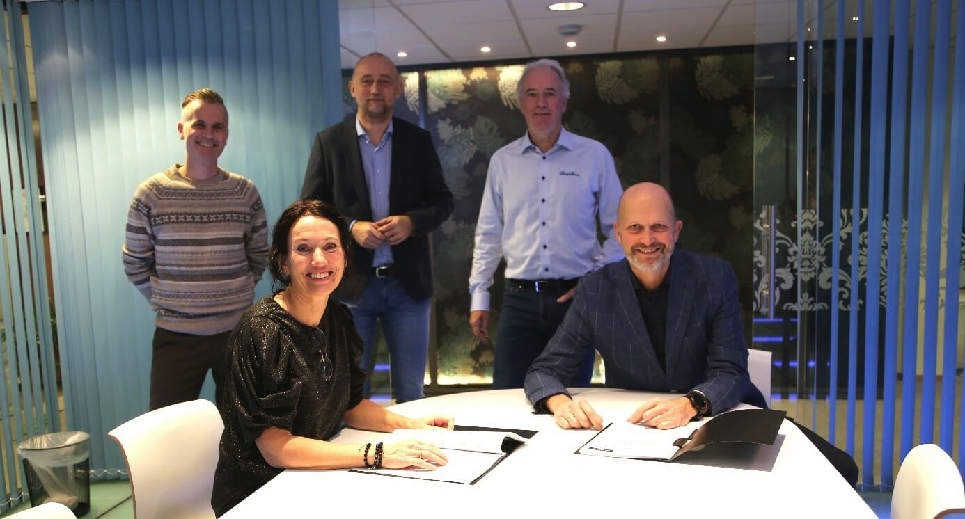 Bilde av Boligpartner ansatte i et møterom