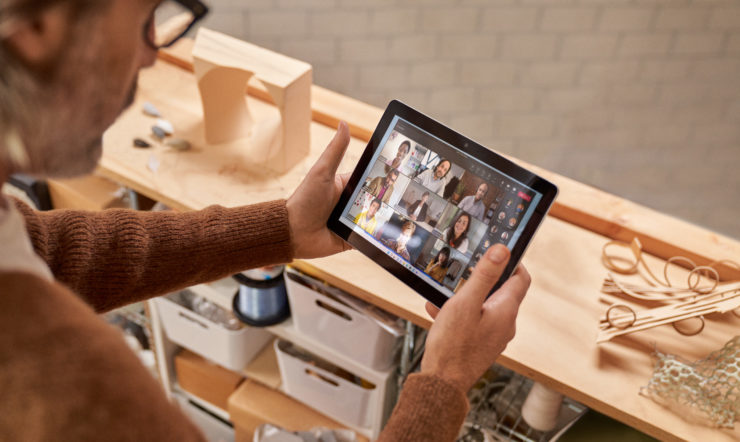 Man looking at people in Teams